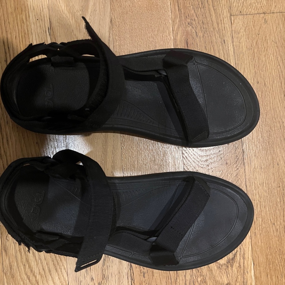 Teva Mens Hydratek Sandals (size 12)